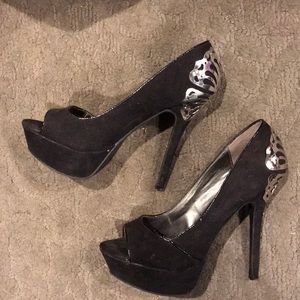 Heels black carlos santana